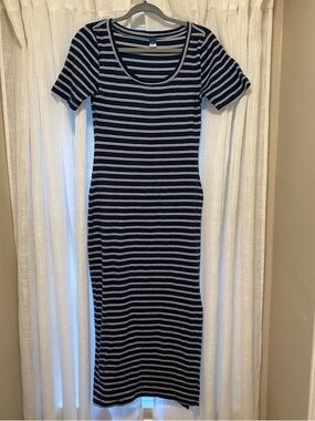 Old Navy Navy and White Striped Scoop-Neck Maxi Dress
Size Large